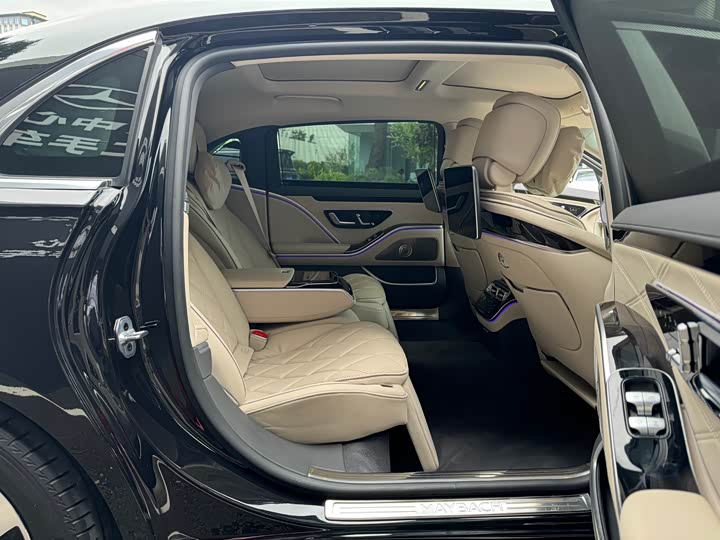 Фото 10 - Mercedes-Benz Maybach S-Class