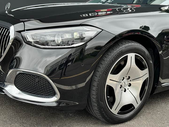 Фото 15 - Mercedes-Benz Maybach S-Class