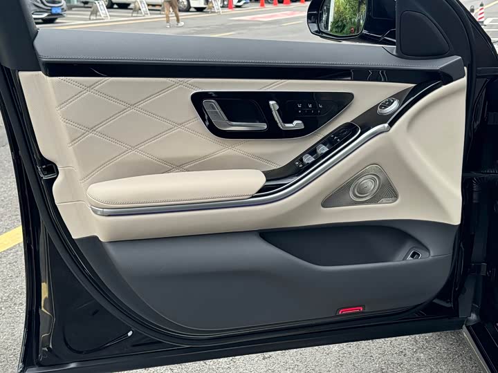 Фото 3 - Mercedes-Benz Maybach S-Class