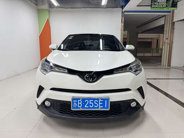 Фото 2 - Toyota C-HR