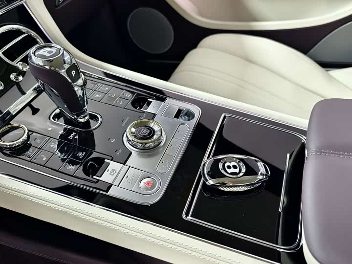 Фото 10 - Bentley Continental GT