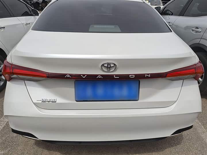 Фото 12 - Toyota Avalon