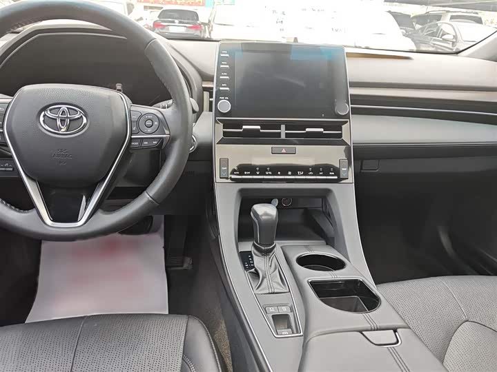 Фото 13 - Toyota Avalon