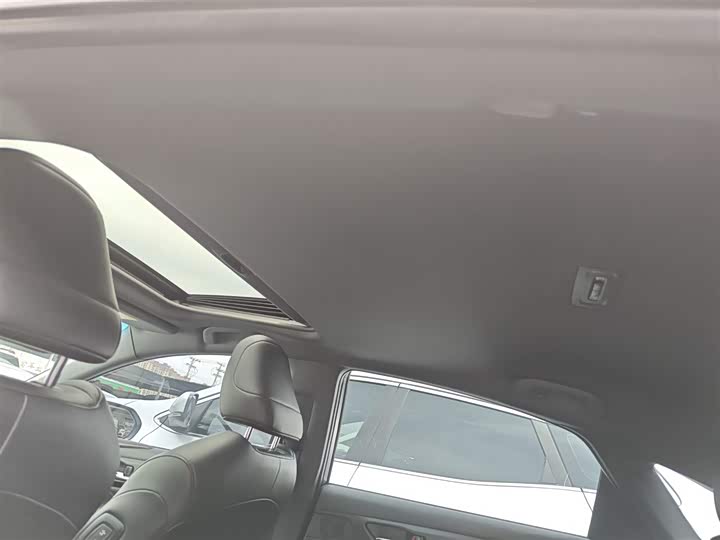 Фото 17 - Toyota Avalon