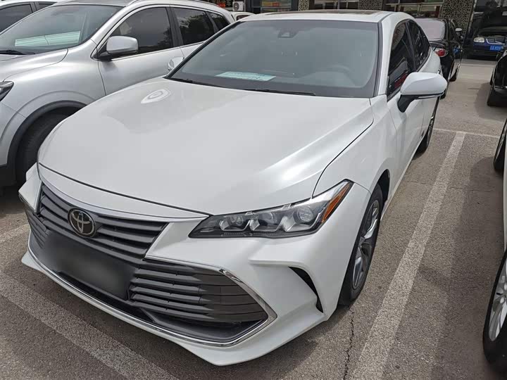 Фото 2 - Toyota Avalon