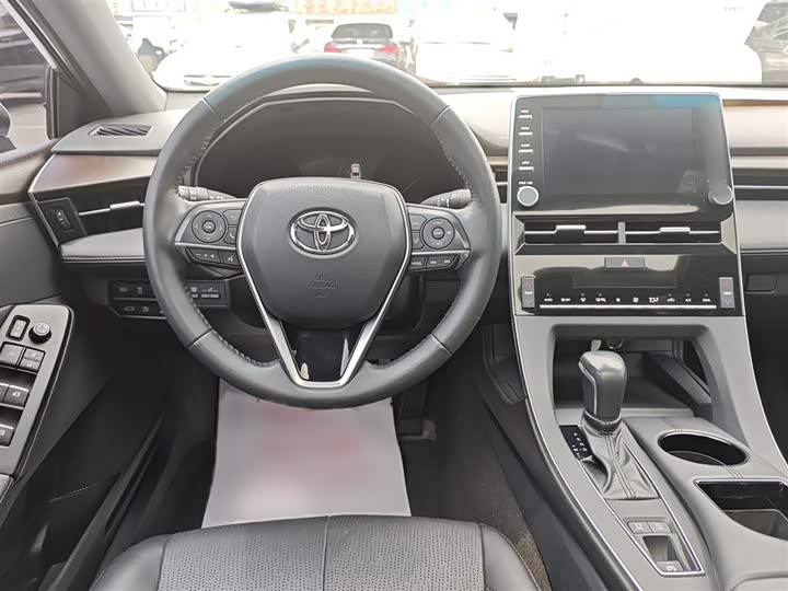 Фото 4 - Toyota Avalon