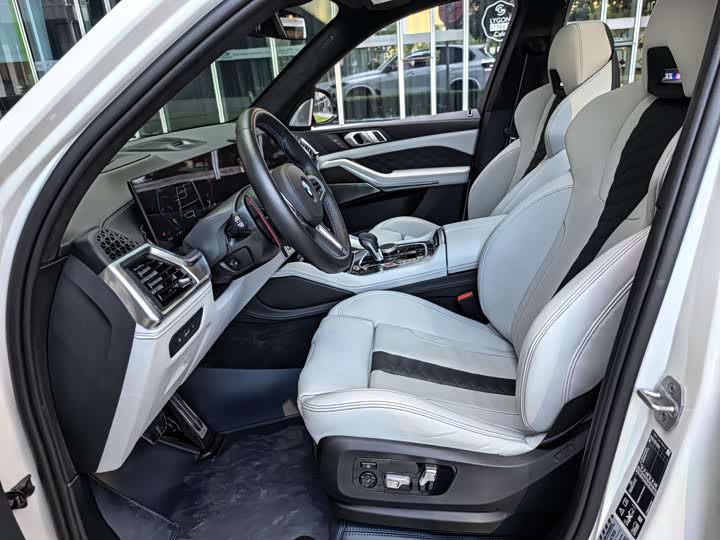 Фото 22 - BMW X5 M