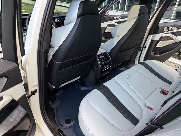 Фото 26 - BMW X5 M