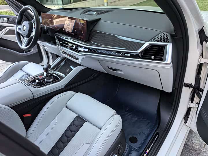 Фото 30 - BMW X5 M