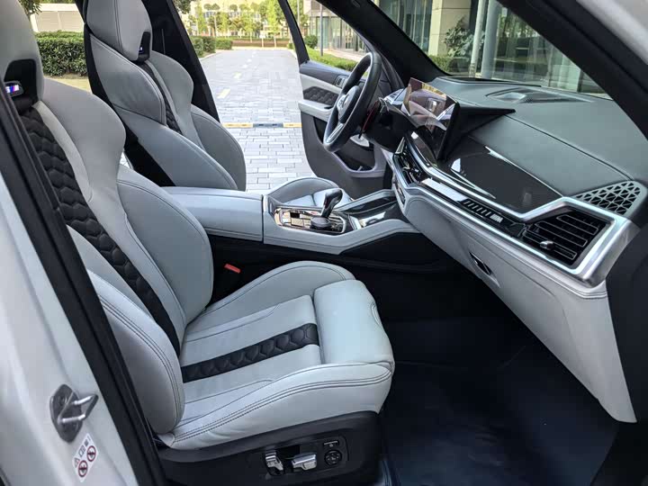 Фото 31 - BMW X5 M