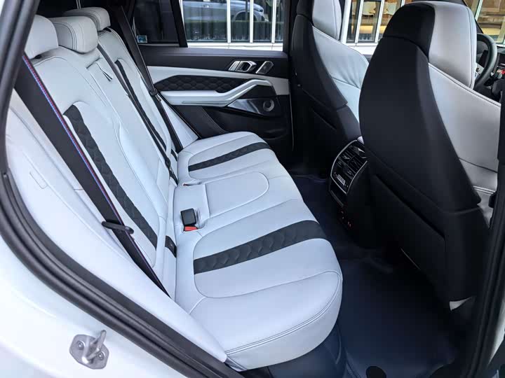 Фото 36 - BMW X5 M