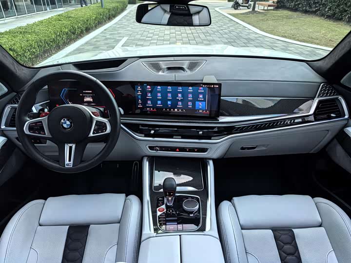 Фото 37 - BMW X5 M