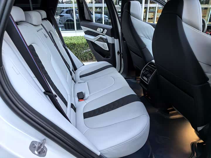 Фото 38 - BMW X5 M