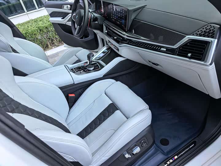 Фото 39 - BMW X5 M