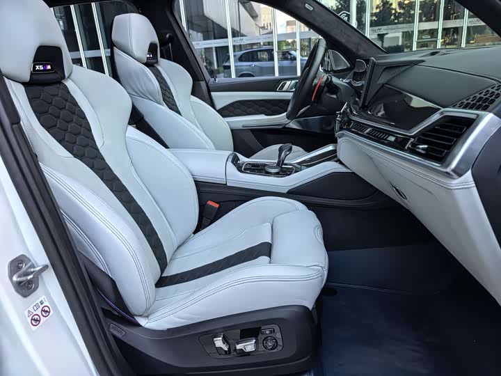 Фото 42 - BMW X5 M