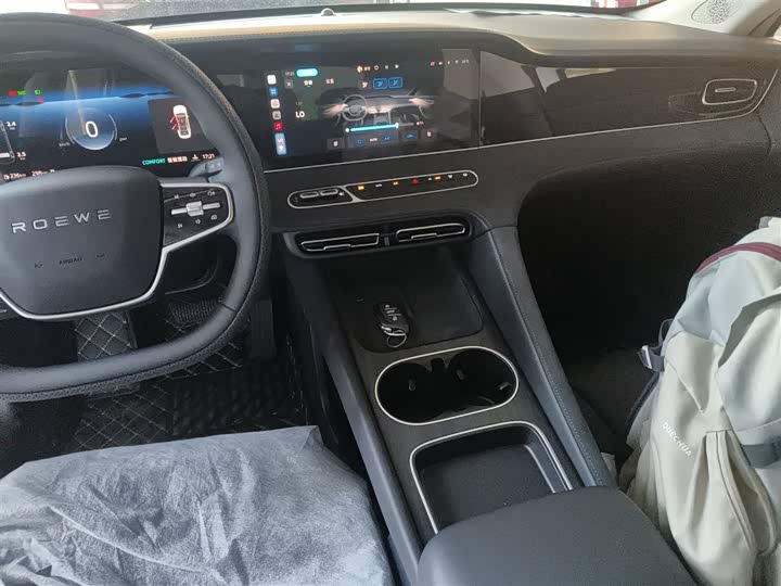 Фото 13 - Roewe D7