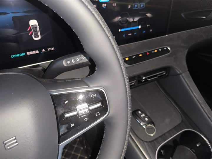 Фото 14 - Roewe D7