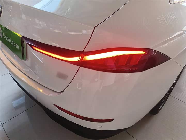 Фото 8 - Roewe D7