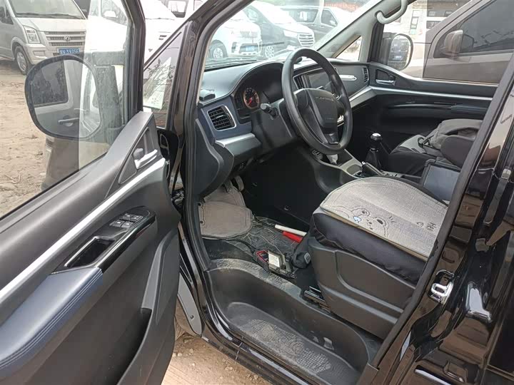 Фото 16 - Dongfeng Forthing Lingzhi M5