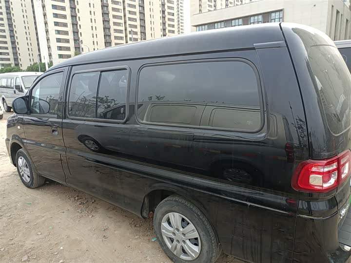 Фото 5 - Dongfeng Forthing Lingzhi M5