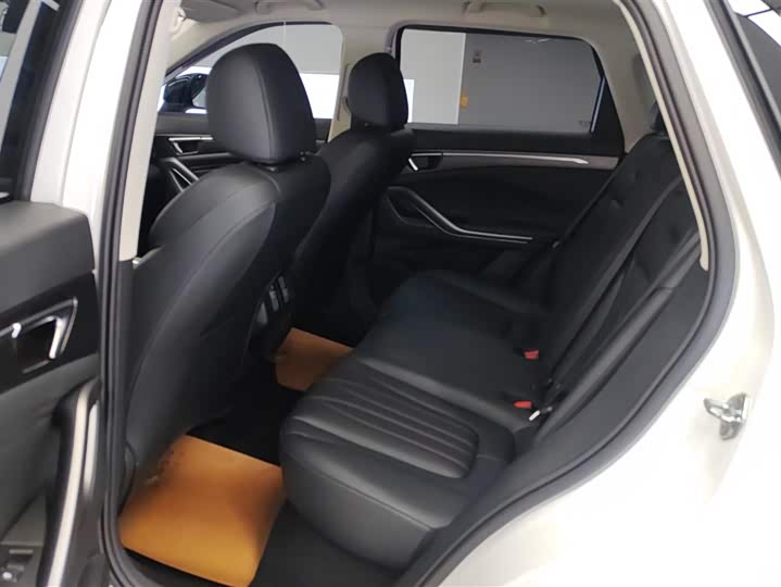 Фото 11 - Bestune T55