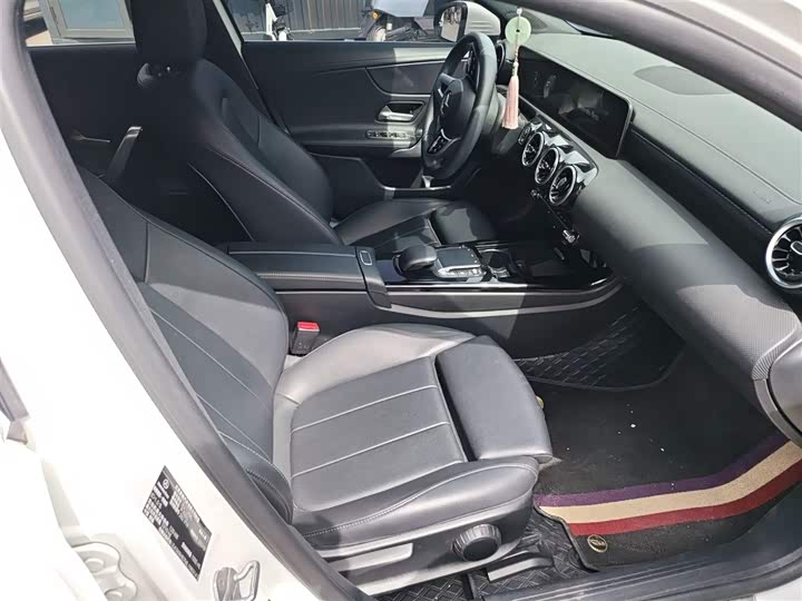 Фото 11 - Mercedes-Benz A-Class