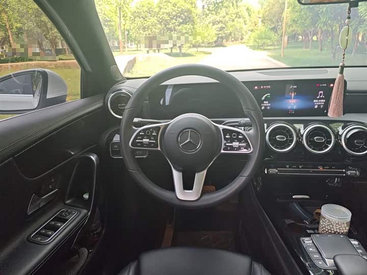 Фото 14 - Mercedes-Benz A-Class