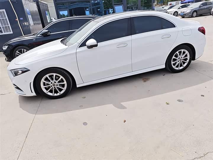 Фото 6 - Mercedes-Benz A-Class