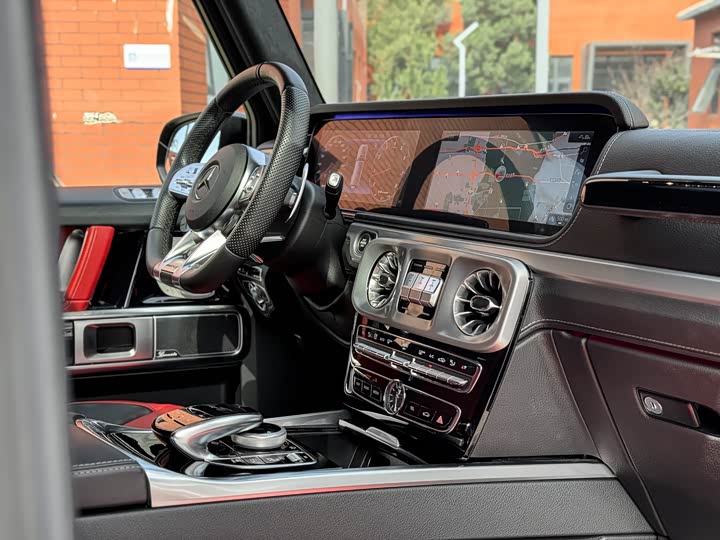 Фото 10 - Mercedes-Benz G-Class AMG