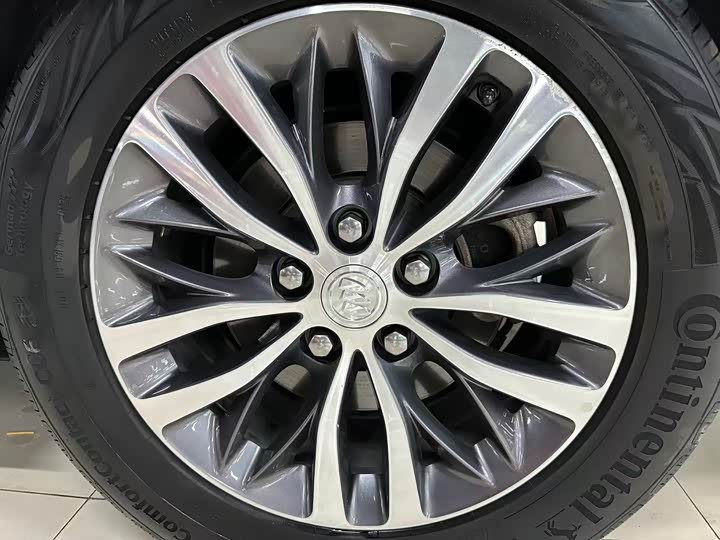 Фото 15 - Buick GL8 ES