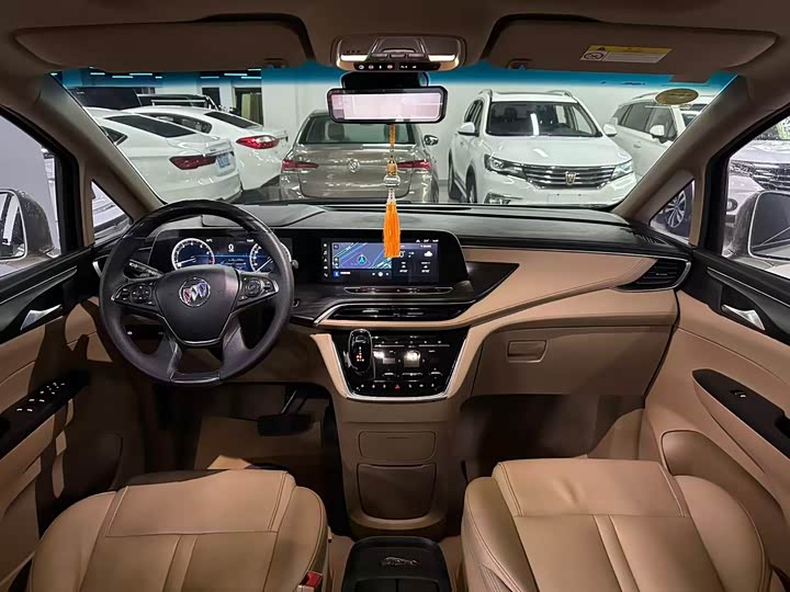 Фото 4 - Buick GL8 ES