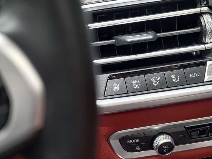 Фото 16 - BMW X6 M