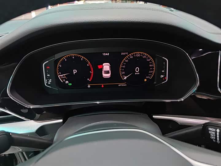 Фото 12 - Volkswagen Passat