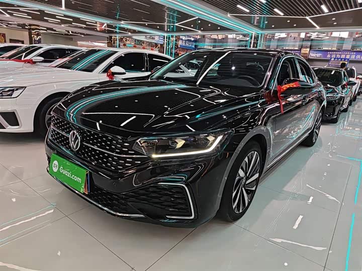 Фото 2 - Volkswagen Passat