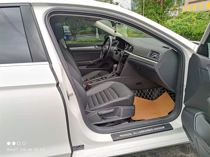 Фото 4 - Volkswagen Lamando L