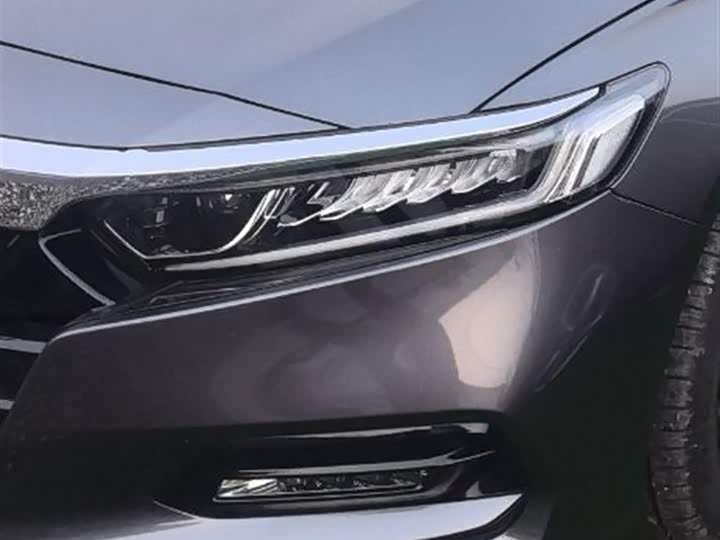 Фото 3 - Honda Accord