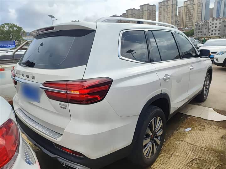 Фото 8 - Roewe RX8