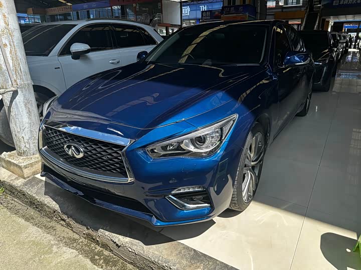 Фото 1 - Infiniti Q50L
