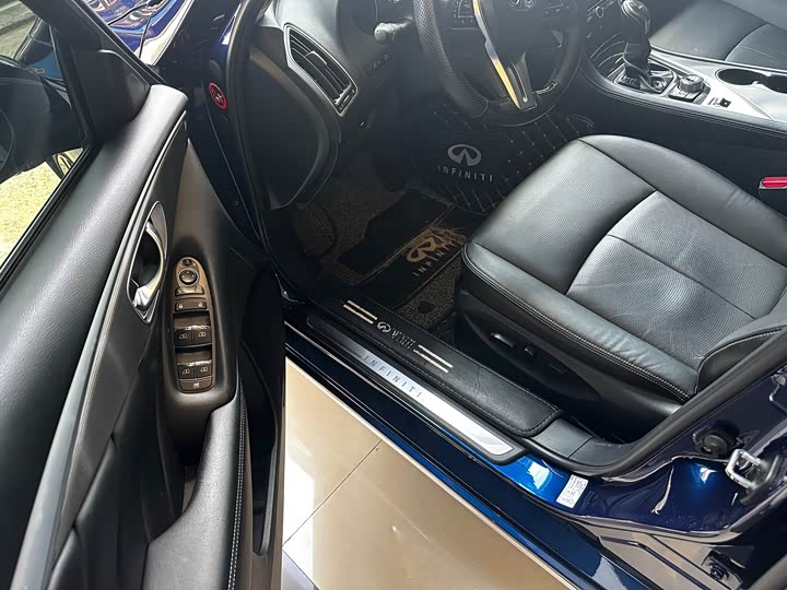 Фото 3 - Infiniti Q50L