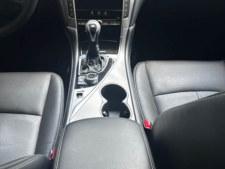 Фото 7 - Infiniti Q50L