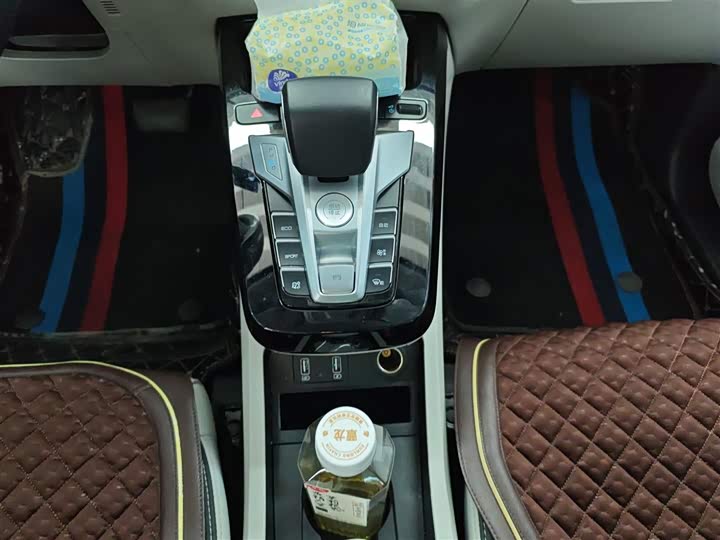 Фото 14 - BYD Yuan Pro