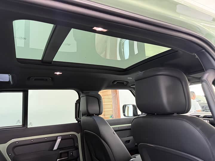 Фото 13 - Land Rover Defender