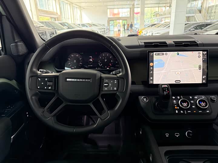 Фото 15 - Land Rover Defender