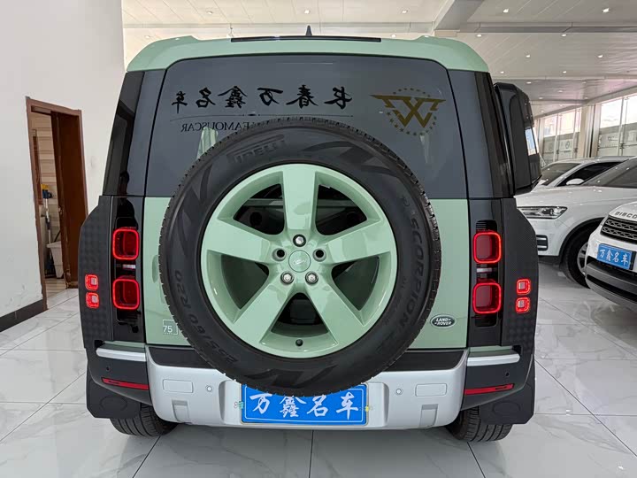 Фото 21 - Land Rover Defender