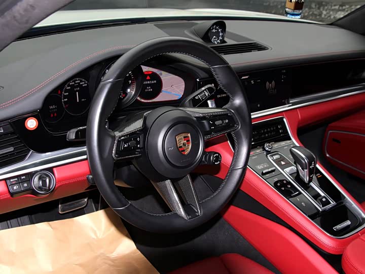 Фото 5 - Porsche Panamera