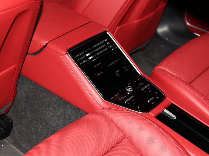 Фото 8 - Porsche Panamera