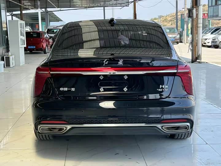 Фото 8 - Hongqi H5