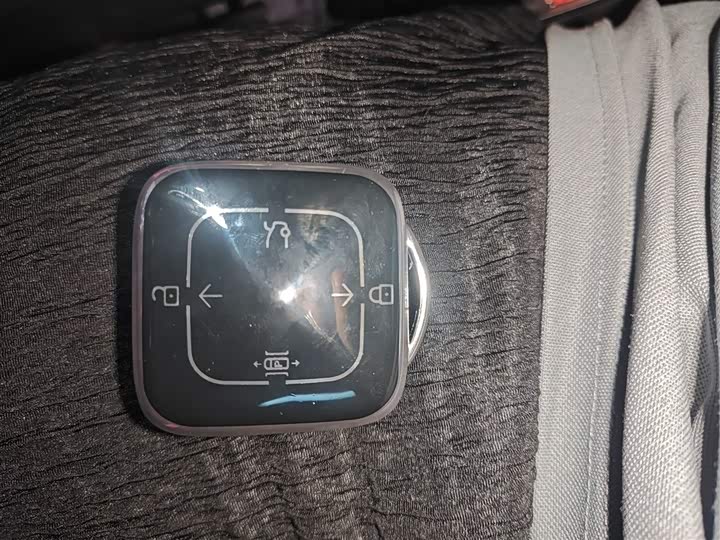 Фото 12 - Zeekr 001