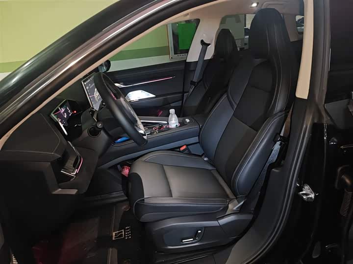 Фото 8 - Zeekr 001