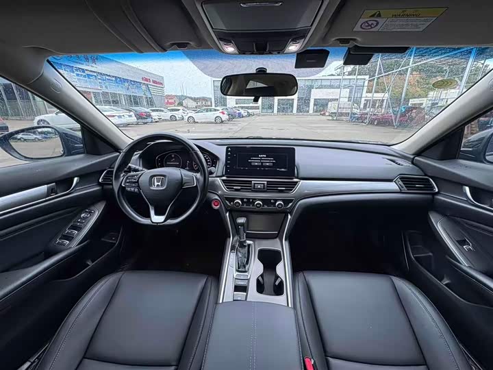 Фото 11 - Honda Accord